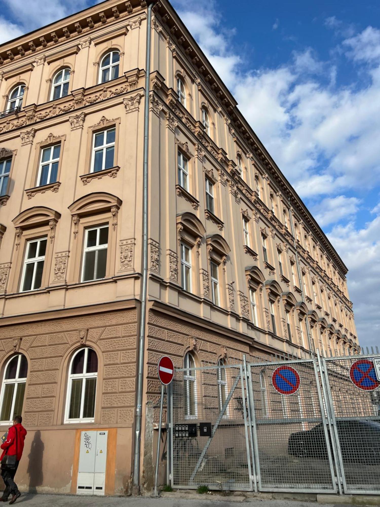 Apartment Plus Parking Brünn Exterior foto